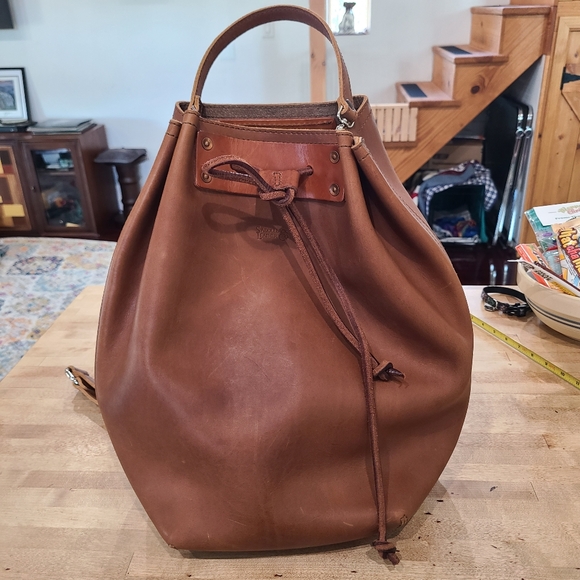 Saddleback Leather Handbags - Saddleback Leather Bucket Backpack In Tobacco